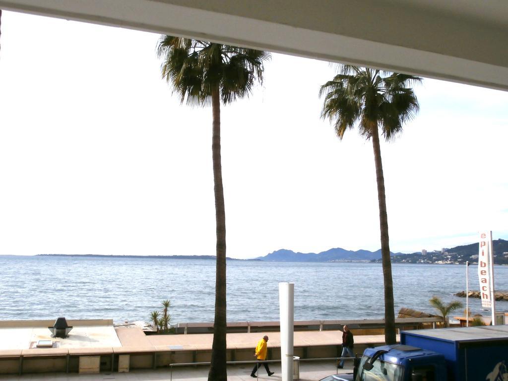 Apartment Iberia Front Sea *